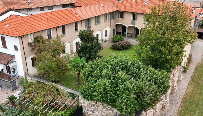Kaštieľ na predaj Pombia, Piemont,  Taliansko