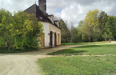Zámok na predaj Burgundsko-Franche-Comté, Vedľajší dom