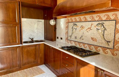 Apartmán v historickej budove na predaj Verbania, Via Centrale, Piemont, Obrázok 11/31