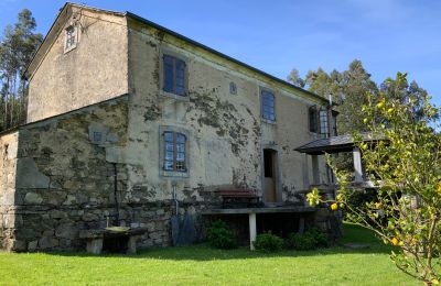 Vidiecky dom na predaj Moeche, Sta Cruz de Moeche, Galícia, Fachada trasera