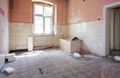 Kaštieľ na predaj Strzyżno, Pałac w Strzyżnie, województwo zachodniopomorskie, Kúpeľňa