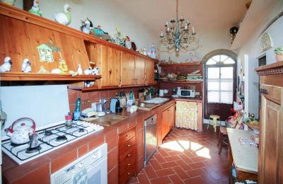 Vidiecky dom na predaj Montecatini Val di Cecina, Toscana, Kuchyňa