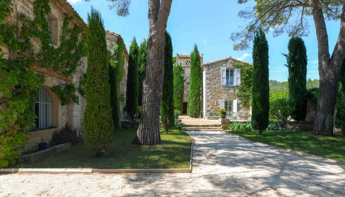 Kaštieľ na predaj Uzès, Occitanie,  Francúzsko