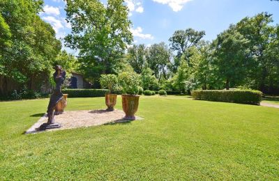 Zámok na predaj Saint-Chaptes, Occitanie, Zámocký park