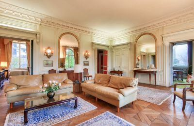 Apartmán v historickej budove na predaj Meudon, Île-de-France, Obývacia izba
