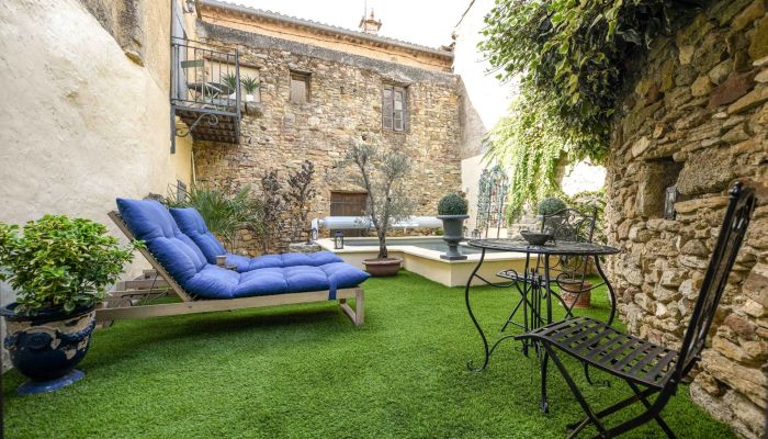 Historický objekt na predaj Uzès, Occitanie,  Francúzsko
