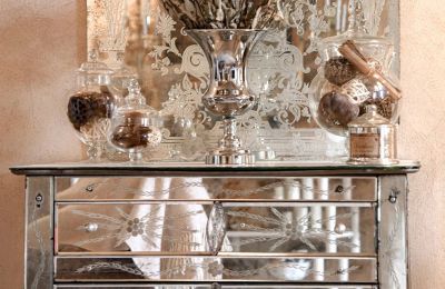 Historiskt hem till salu Uzès, Occitanie, Bild 24/27