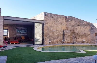 Hrad na predaj Granyanella, ASSUMPCIO 4, Katalánsko, Piscina Child-out