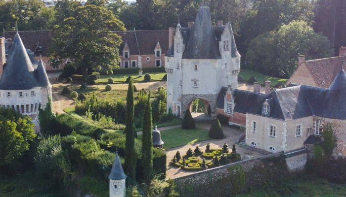 Monumentálny zámok pri Chartres - 41 hektárov, Dôverná ponuka nehnuteľnosti