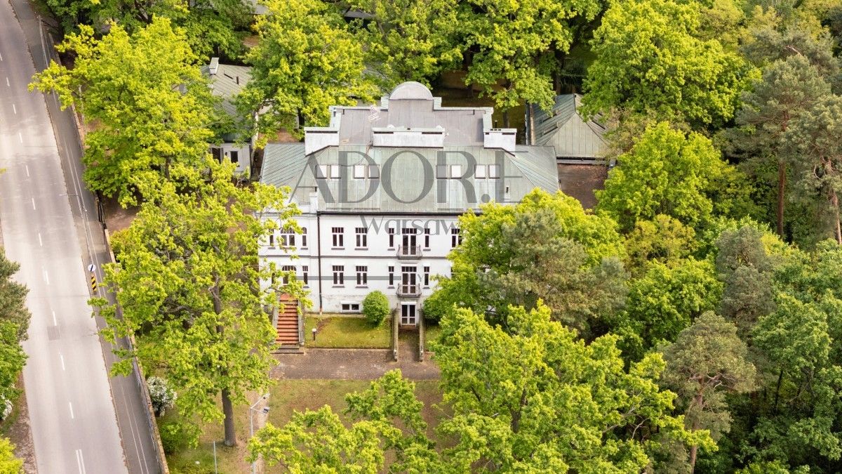 Fotky Predvojnová vila v módnom Konstancine pri Varšave