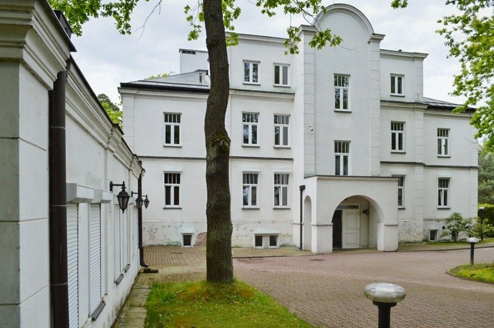 Fotky Predvojnová vila v módnom Konstancine pri Varšave
