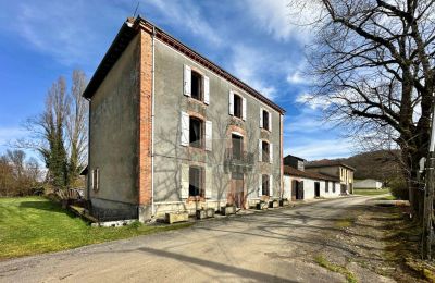 Historický objekt Boulogne-sur-Gesse, Occitanie
