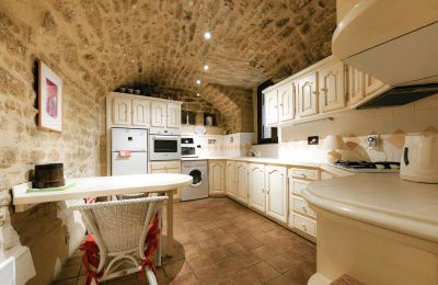 Historický objekt na predaj Vers-Pont-du-Gard, Occitanie, Kuchyňa
