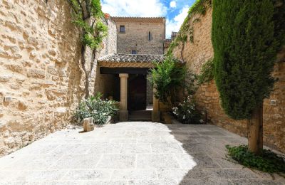 Historická nehnuteľnosť na predaj Vers-Pont-du-Gard, Occitanie, Obrázok 2/31