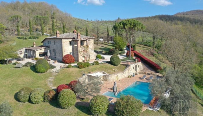 Vidiecky dom na predaj 06019 Umbertide, Umbria,  Taliansko