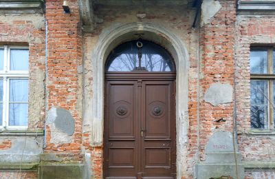 Kaštieľ na predaj Parsko, Pałac w Parsku, województwo wielkopolskie, Vchod