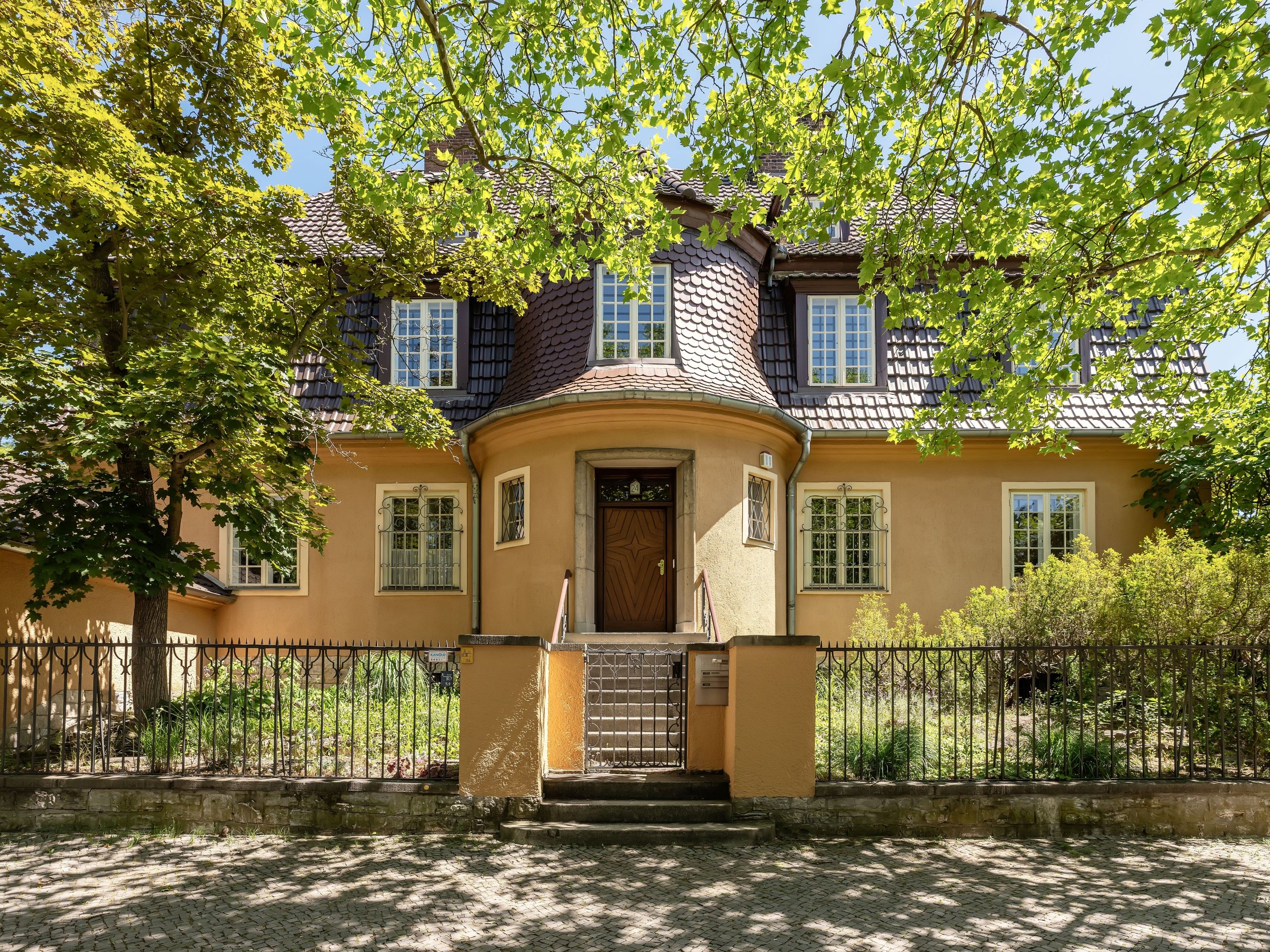 Fotky Historic Elegance Meets Modern Luxury: Unique Property for Exclusive Living and Working Berlin-Westend