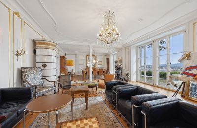 Historická vila na predaj Biel/Bienne, Alpenstrasse 95, Bern/Berne, Eindrückliches Wohnzimmer mit Weitsicht und grosser Terrasse