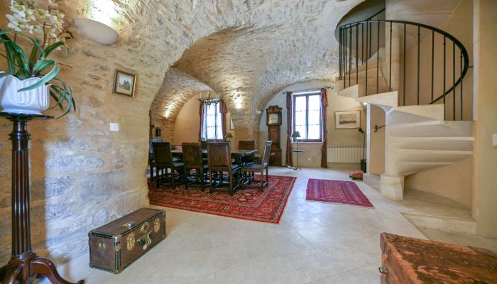 Historický objekt na predaj Aigaliers, Occitanie,  Francúzsko