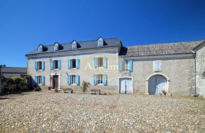 Historický objekt na predaj Nay, Nouvelle-Aquitaine, Hlavná budova