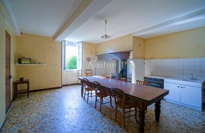 Historický objekt na predaj Nay, Nouvelle-Aquitaine, Kuchyňa