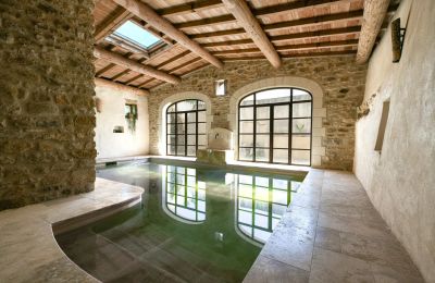 Historický objekt Uzès, Occitanie