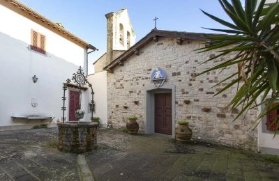 Hrad na predaj Croci di Calenzano, Toscana, Kaplnka