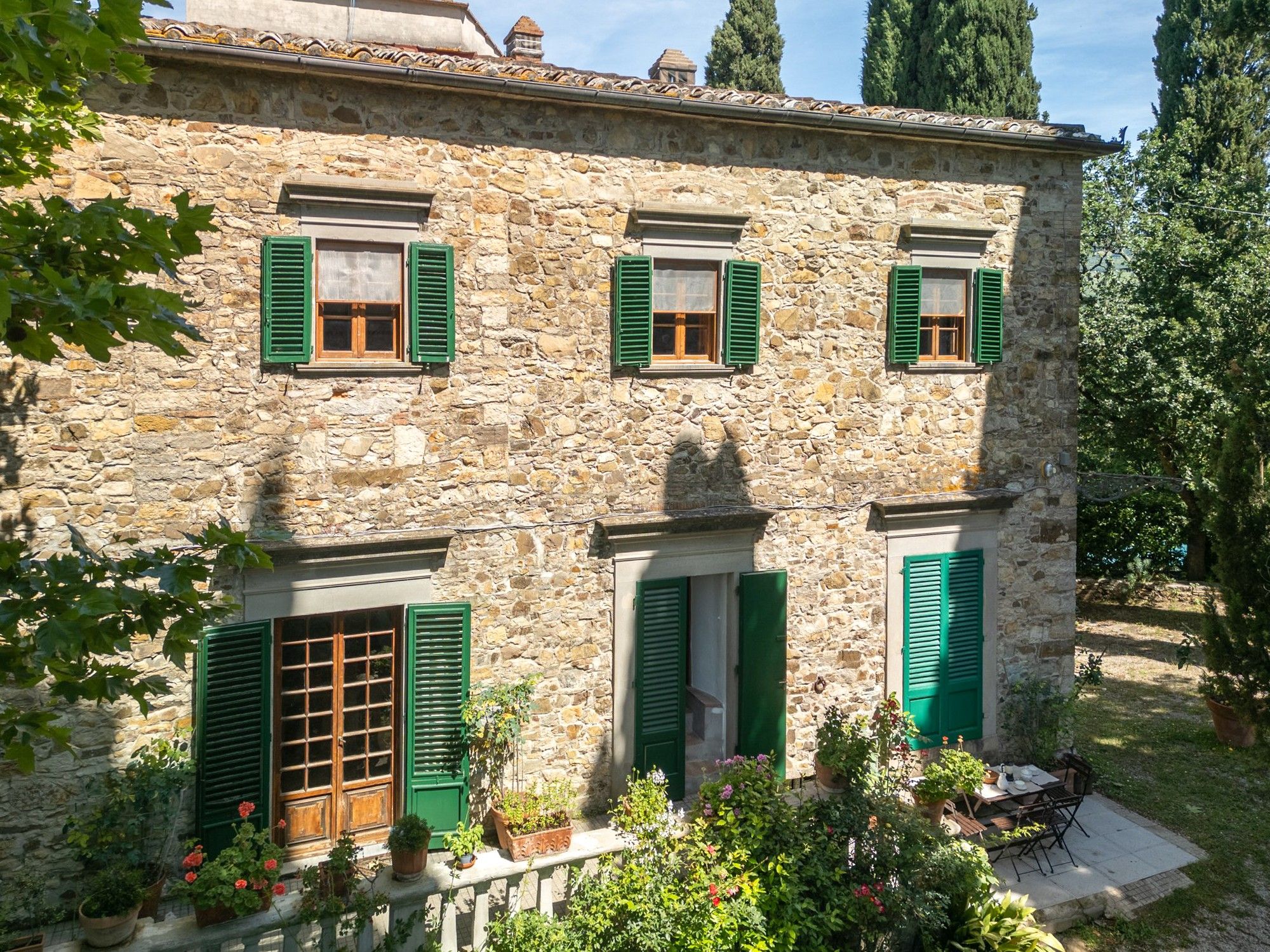 Fotky Historická usadlosť s vilou a šiestimi hosťovskými domami v Castellina in Chianti