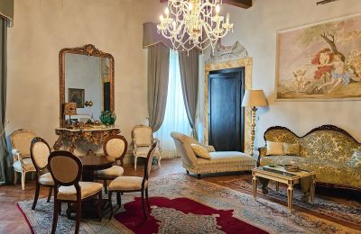 Historická vila na predaj Montecalvoli, Toscana, Salón