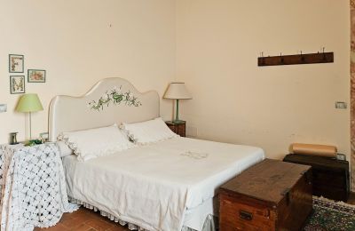 Historická vila na predaj Montecalvoli, Toscana, Hosťovská izba