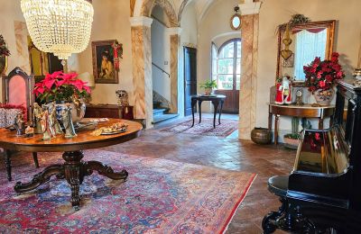 Historická vila na predaj Montecalvoli, Toscana, Vstupná hala