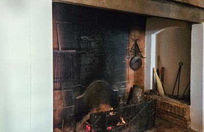 Historická vila na predaj Montecalvoli, Toscana, Kozub