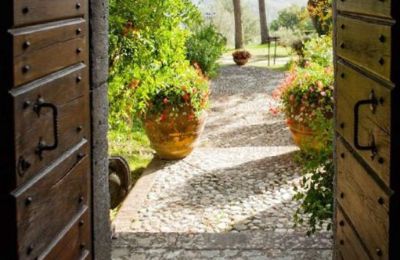 Kaštieľ na predaj 05014 Castel Viscardo, Umbria, Vchod