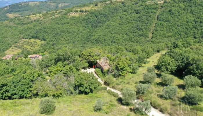 Vidiecky dom na predaj Perugia, Umbria,  Taliansko