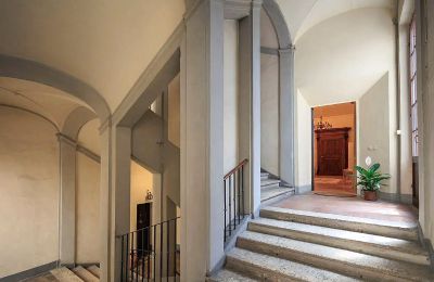 Mestská palác na predaj Siena, Via di Pantaneto, Toscana, Veľké schodisko