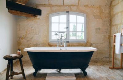 Kaštieľ na predaj 84000 Avignon, Provence-Alpes-Côte d'Azur, Kúpeľňa