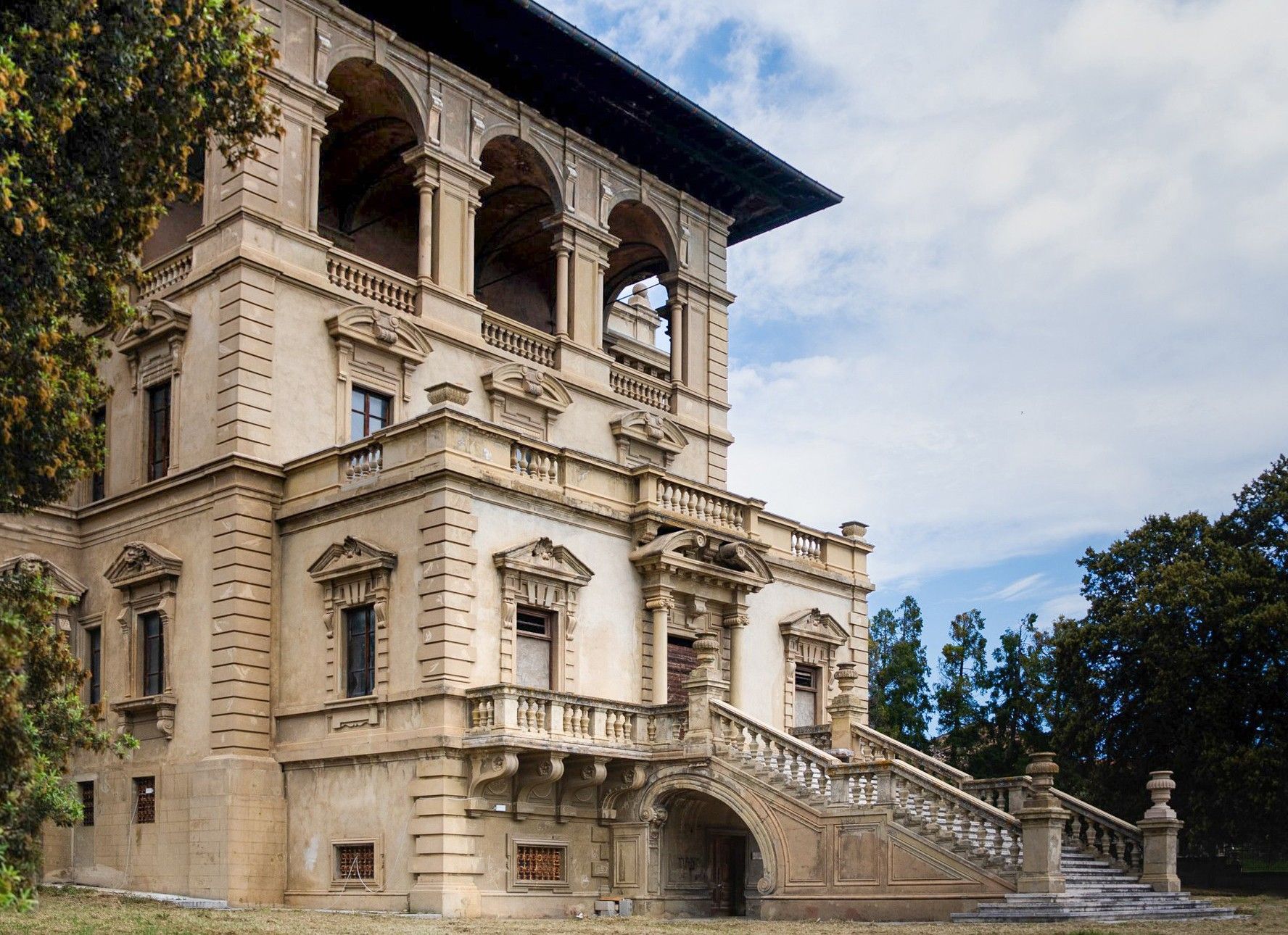 Fotky Palazzo Marcantonio – Vila od Gina Coppedèho s výhľadom na more v Abruzzu