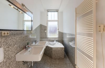 Apartmán v historickej budove na predaj Charlottenburg-Wilmersdorf, Schmargendorf, Berlin, Kúpeľňa