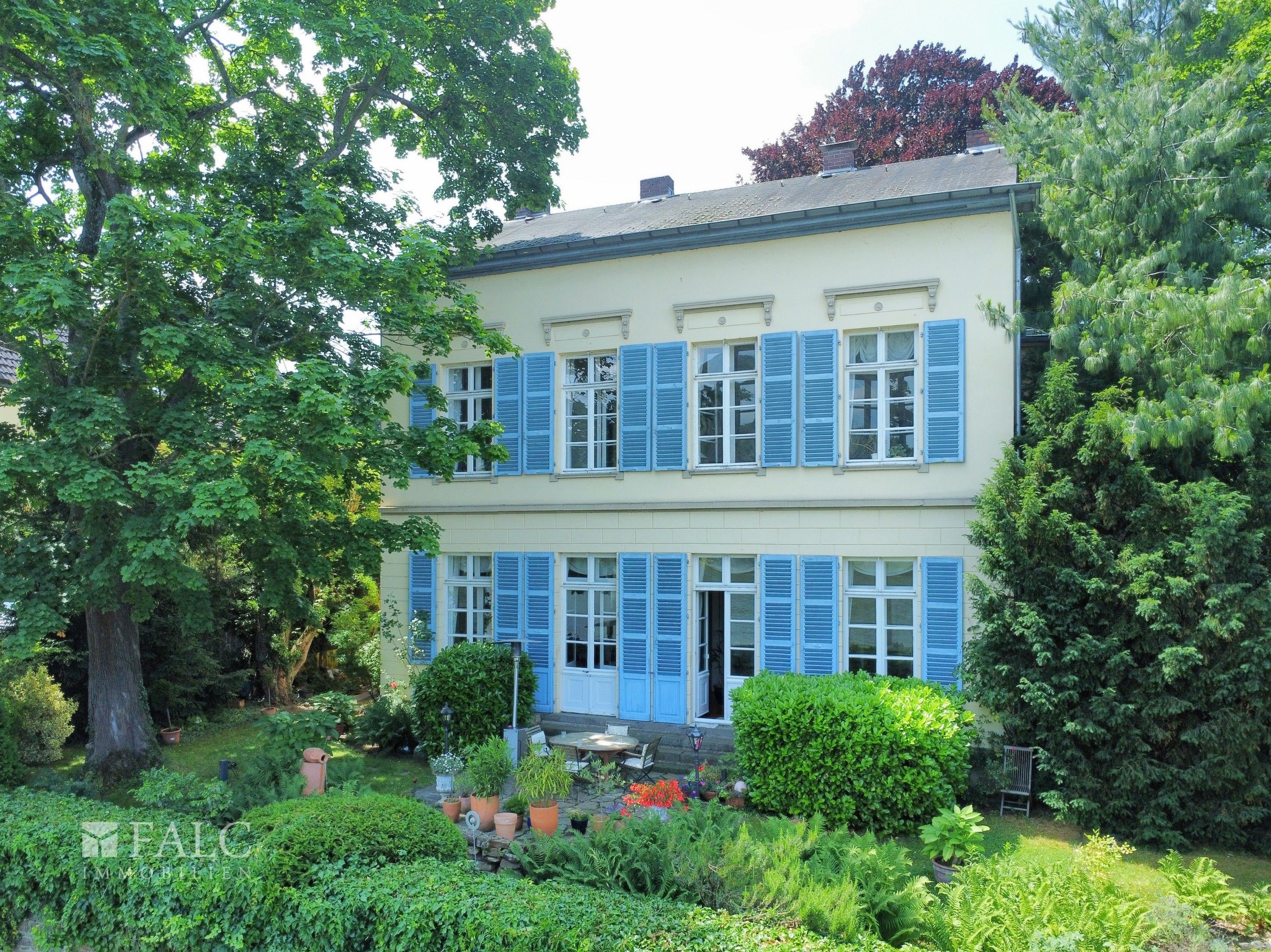 Fotky Vila pri Rýne z roku 1840 v Bonne