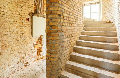 Zámok na predaj Luberadz, województwo mazowieckie, Vedľajšie schodisko