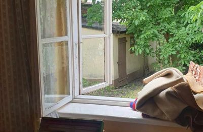 Historická nehnuteľnosť na predaj Izbica Kujawska, Toruńska 9, województwo kujawsko-pomorskie, widok na ogród i pomieszczeie gospodarcze