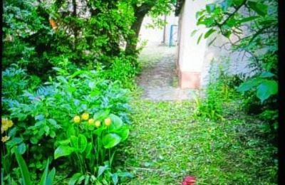 Historická nehnuteľnosť na predaj Izbica Kujawska, Toruńska 9, województwo kujawsko-pomorskie, ogród za pomieszczeniem gospodarczym