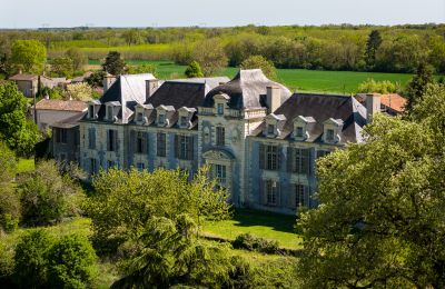 Zámok Thouars, Nouvelle-Aquitaine