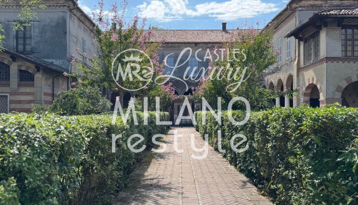 Hrad na predaj Lombardsko,  Taliansko