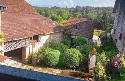 Historický objekt na predaj Lasseube, Nouvelle-Aquitaine, Záhrada
