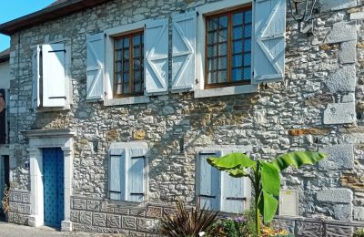 Historický objekt na predaj Lasseube, Nouvelle-Aquitaine, Exteriérový pohľad