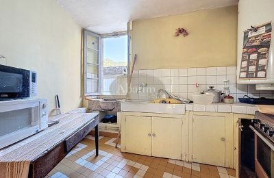 Historický objekt na predaj Bagnères-de-Bigorre, Occitanie, Kuchyňa