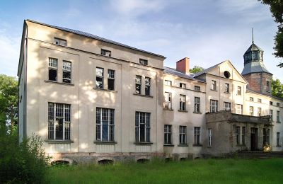 Kaštieľ na predaj Żelmowo, województwo zachodniopomorskie, Pohľad z prednej strany