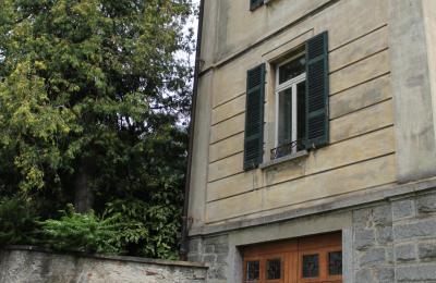 Historická vila na predaj Faido, Ticino, ingresso garage