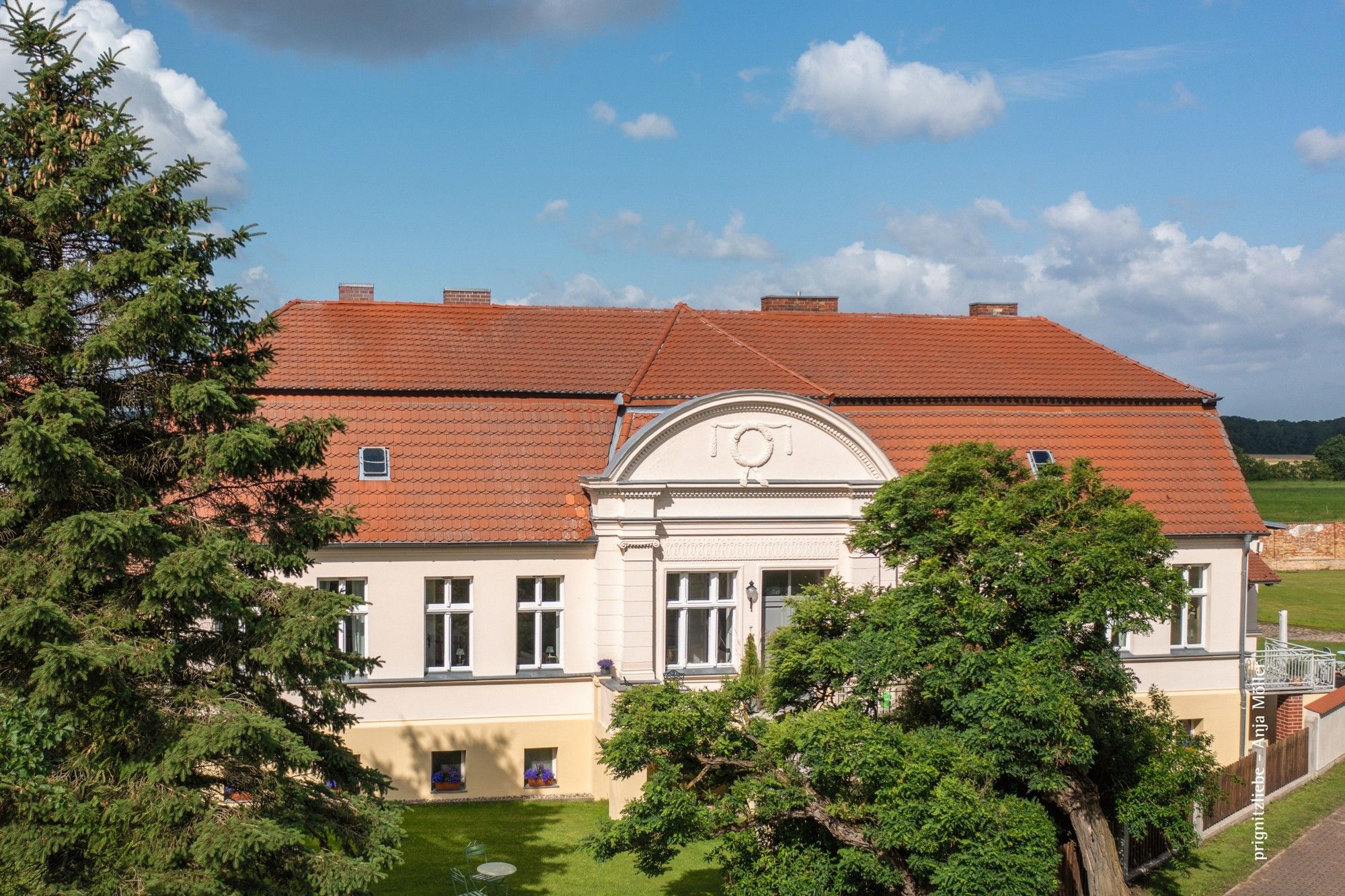 Fotky Eine herrschaftliche Landhausvilla